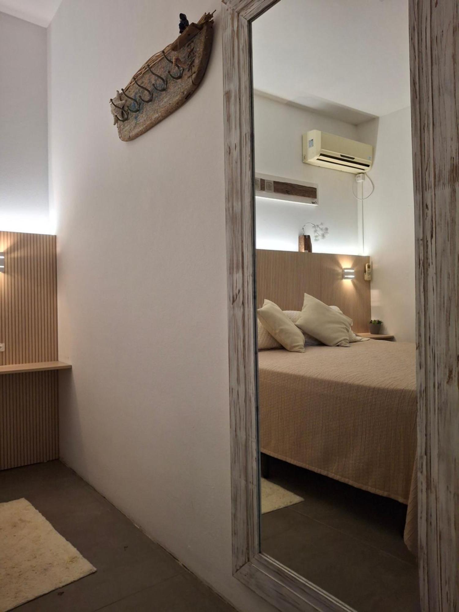 Apartamento Apto Térreo Com Jardim - Do Estaleiro- Balneário Camboriu