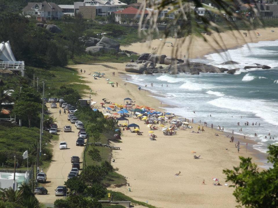 Apto Térreo Com Jardim - Do Estaleiro- Balneário Camboriu